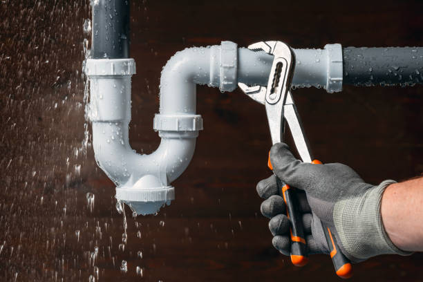 Professional Leak Detection technician working in Folsom, PA